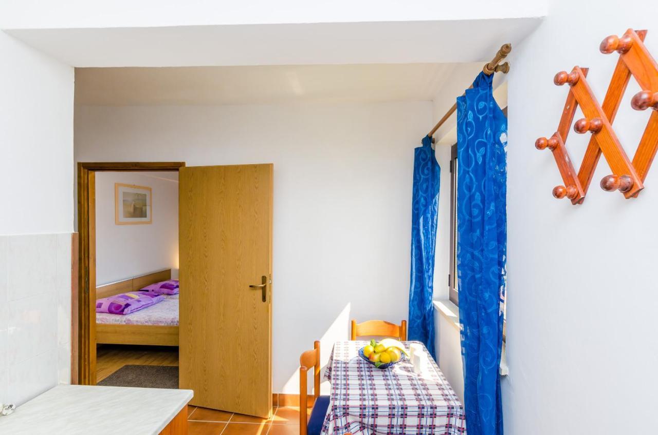 Apartments & Rooms Mihajica 챠브타트 외부 사진